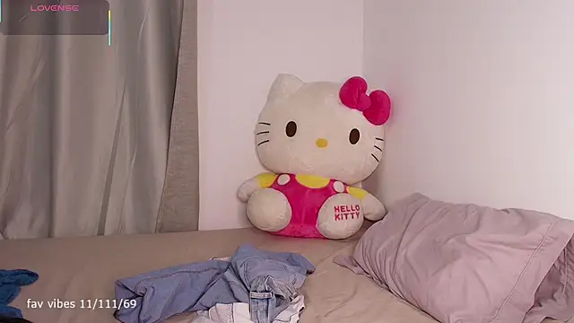 Snapshot of dulceangel__ chatting on 11, 9, 2025 dulceangel   online show from 11, 9, 2025