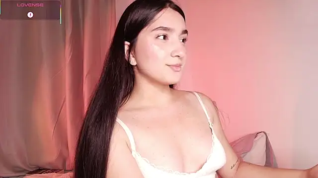 Snapshot of dulceangel__ chatting on 4, 10, 2025 dulceangel   online show from 4, 10, 2025