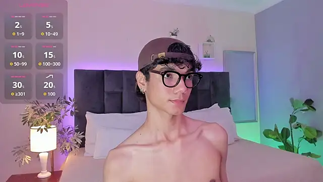 Phillicious   online show from 19, 12, 2025