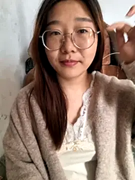 Snapshot of sisi-maiden chatting on 8, 3, 2026 sisi-maiden online show from 8, 3, 2026