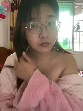 Snapshot of sisi-maiden chatting on 18, 3, 2026 sisi-maiden online show from 18, 3, 2026