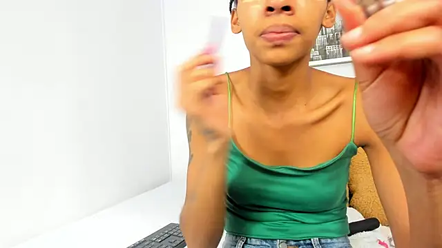 sarah ashbourne online show from 19, 11, 2025