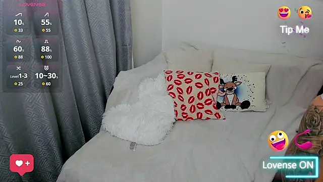 Snapshot of MiaKiittyy chatting on 11, 2, 2026 MiaKiittyy online show from 11, 2, 2026