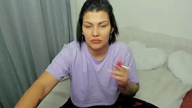 Snapshot of MiaKiittyy chatting on 12, 2, 2026 MiaKiittyy online show from 12, 2, 2026