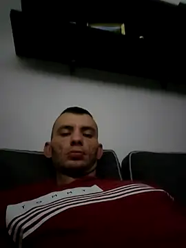 Snapshot of Mlody2787 chatting on 8, 11, 2025 Mlody2787 online show from 8, 11, 2025