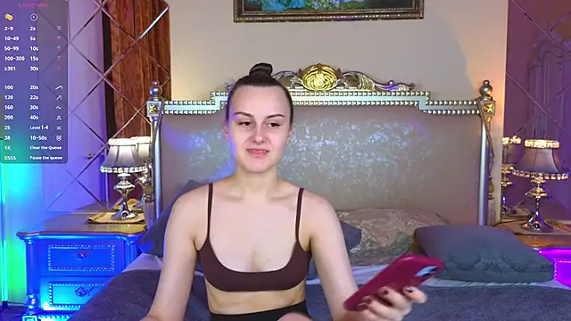 Kelly Cartier online show from 18, 11, 2025