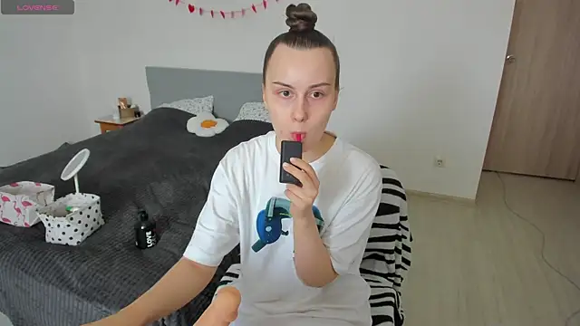 Snapshot of Kelly_Cartier chatting on 13, 2, 2026 Kelly Cartier online show from 13, 2, 2026