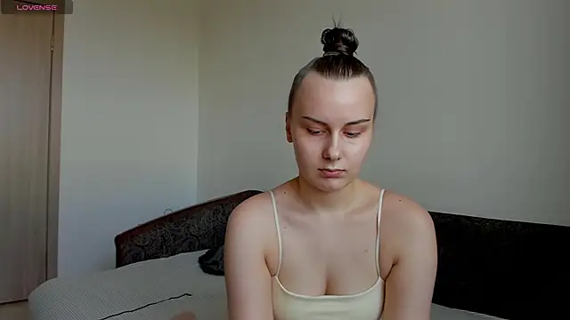 Snapshot of Kelly_Cartier chatting on 18, 6, 2026 Kelly Cartier online show from 18, 6, 2026