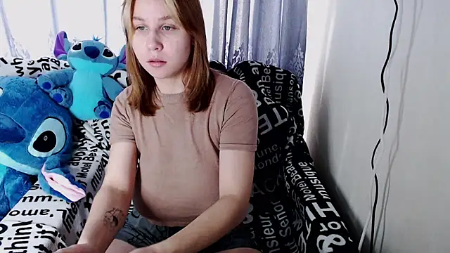 RoyAngela online show from 10, 9, 2025