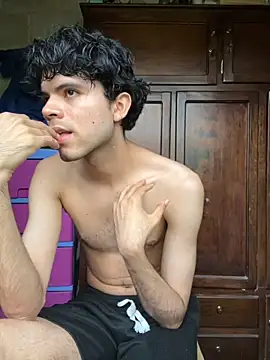 Axel-Mejia online show from 4, 11, 2025