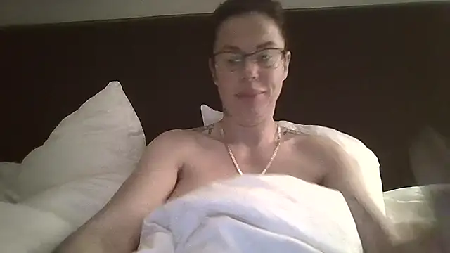 sexygilf82 online show from 6, 3, 2026