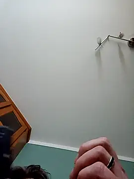 Snapshot of Teufel-in-weiss chatting on 4, 3, 2026 Teufel-in-weiss online show from 4, 3, 2026