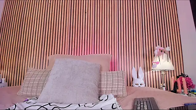 keeyla stone online show from 12, 11, 2025