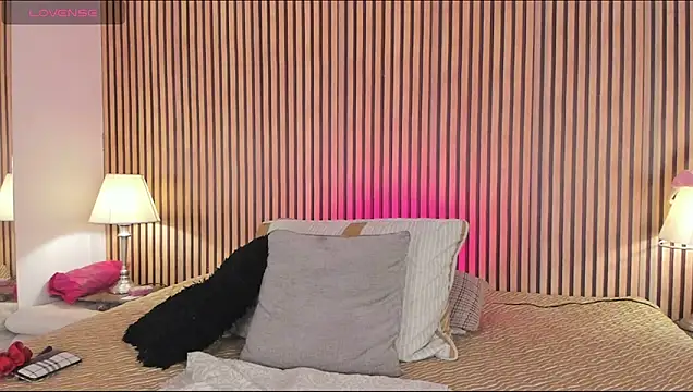 keeyla stone online show from 14, 4, 2026