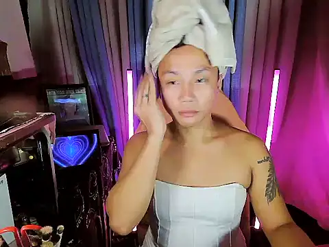YourNikkieXxx online show from 12, 6, 2026