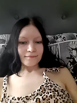 DragonFoxie online show from 8, 9, 2025