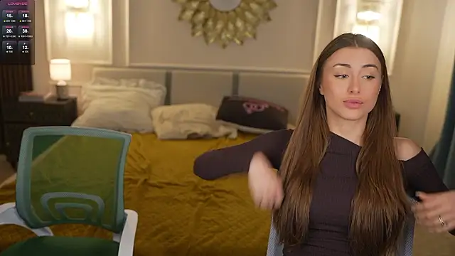 Luna secretgirl online show from 25, 3, 2026