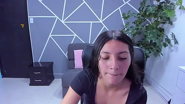 Snapshot of _Luna_Bennett chatting on 24, 2, 2026 Luna Bennett online show from 24, 2, 2026