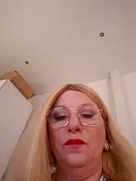 Snapshot of TinaLizxh chatting on 9, 5, 2026 TinaLizxh online show from 9, 5, 2026
