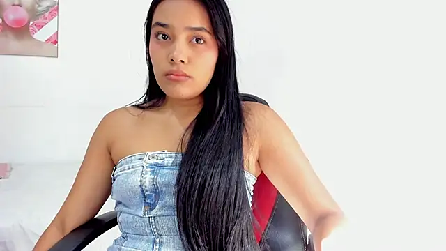 Snapshot of valeria_millers chatting on 5, 5, 2026 valeria millers online show from 5, 5, 2026