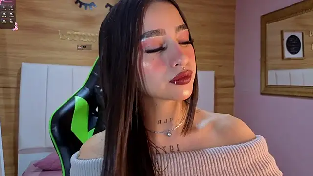 Abril Velvet a  online show from 26, 11, 2025