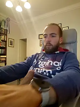 Snapshot of MrBig303 chatting on 28, 10, 2025 MrBig303 online show from 28, 10, 2025
