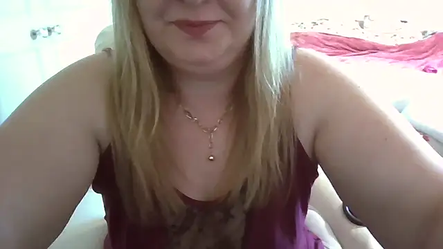 Snapshot of arianamodel4you chatting on 17, 9, 2025 arianamodel4you online show from 17, 9, 2025