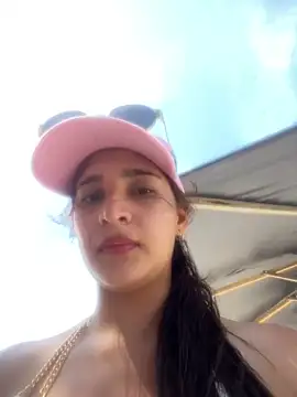 samaantha lux online show from 25, 2, 2026