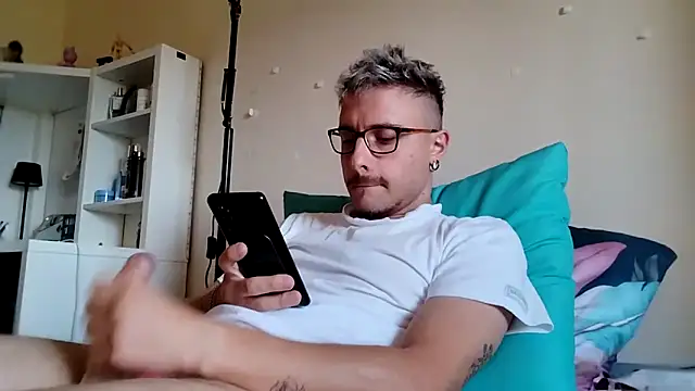 ilovechub112 online show from 30, 9, 2025