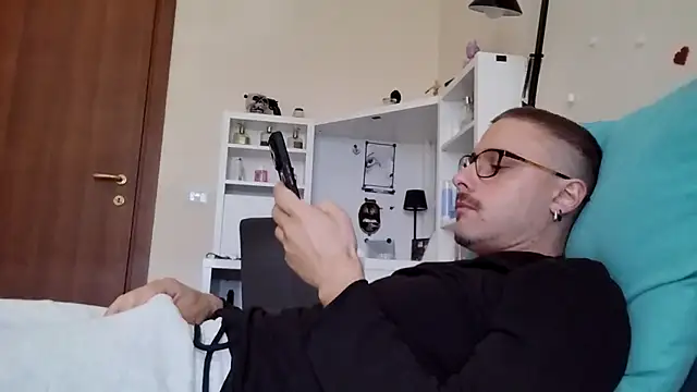 ilovechub112 online show from 11, 10, 2025