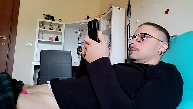 ilovechub112 online show from 13, 10, 2025