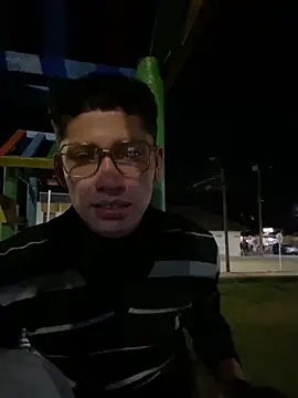 Snapshot of elfernh chatting on 31, 3, 2026 elfernh online show from 31, 3, 2026