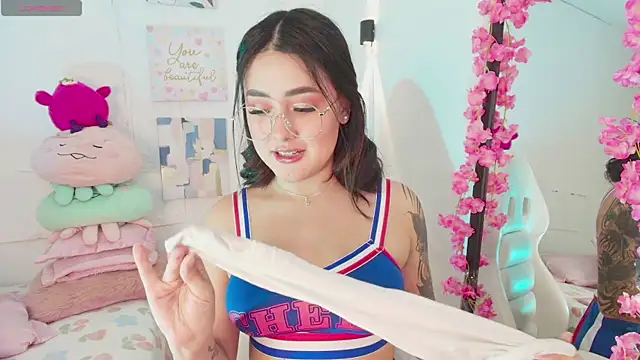 Snapshot of justonecute chatting on 9, 9, 2025 justonecute online show from 9, 9, 2025