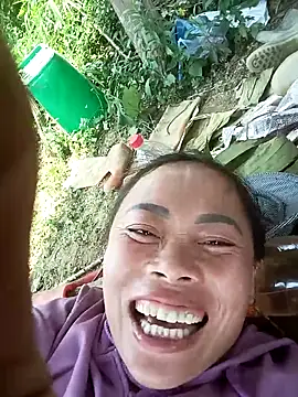 Snapshot of CoMay003 chatting on 13, 4, 2026 CoMay003 online show from 13, 4, 2026