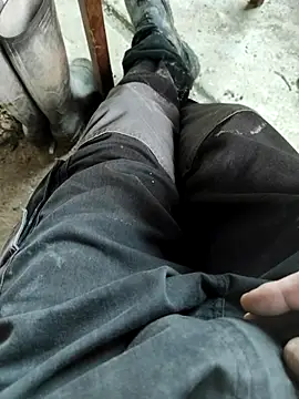 Snapshot of hansvonerotic1 chatting on 22, 10, 2025 hansvonerotic1 online show from 22, 10, 2025