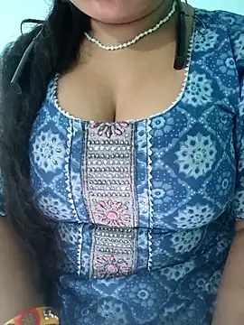 Snapshot of Anjali-bhabhi chatting on 10, 9, 2025 Anjali-bhabhi online show from 10, 9, 2025