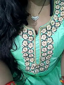 Snapshot of Anjali-bhabhi chatting on 13, 10, 2025 Anjali-bhabhi online show from 13, 10, 2025