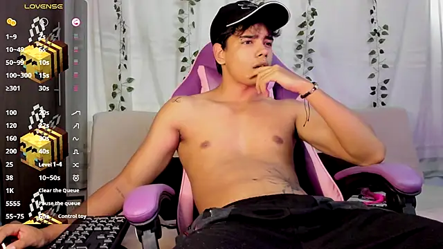 Snapshot of an_drew18 chatting on 20, 9, 2025 an drew18 online show from 20, 9, 2025