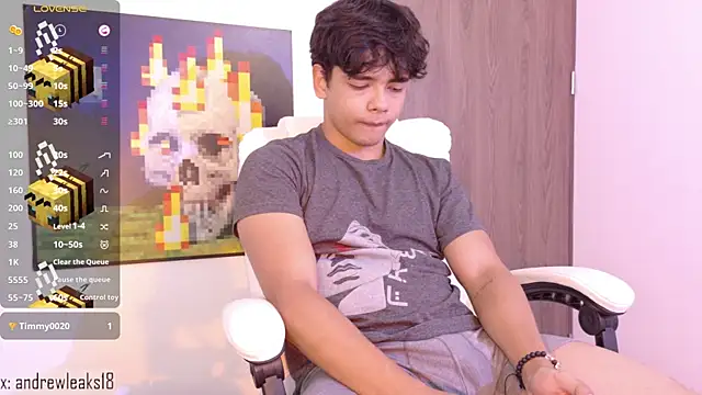 Snapshot of an_drew18 chatting on 26, 11, 2025 an drew18 online show from 26, 11, 2025