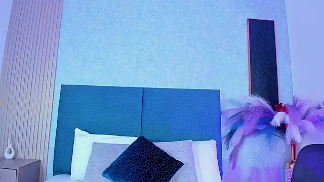 Laura Ivy online show from 27, 3, 2026