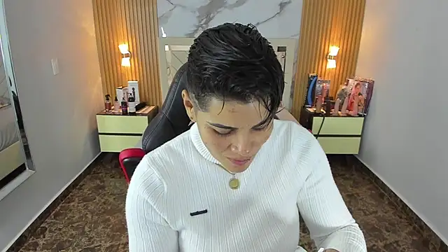 KAROLLJONES1 online show from 4, 10, 2025