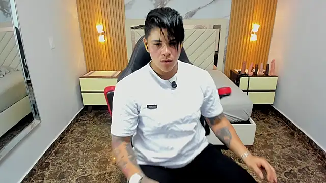 KAROLLJONES1 online show from 16, 4, 2026