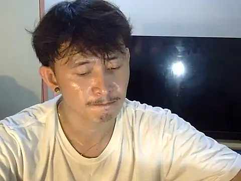 Snapshot of Everyday_Cum chatting on 23, 10, 2025 Everyday Cum online show from 23, 10, 2025