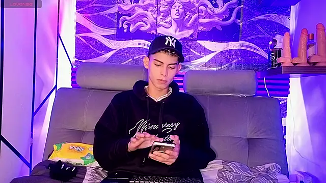 Snapshot of Room_69x chatting on 1, 5, 2026 Room 69x online show from 1, 5, 2026