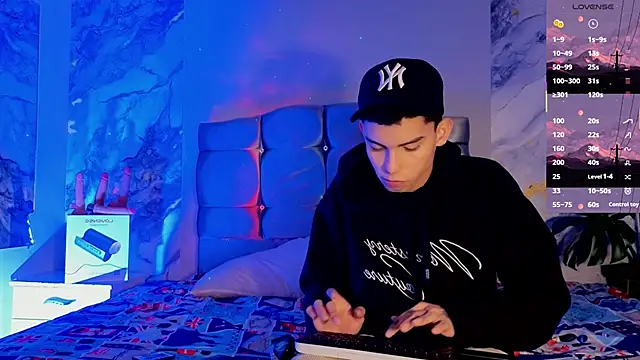 Snapshot of Room_69x chatting on 2, 6, 2026 Room 69x online show from 2, 6, 2026