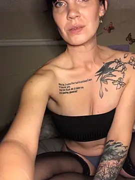 mzz lillypillxoxo online show from 26, 10, 2025