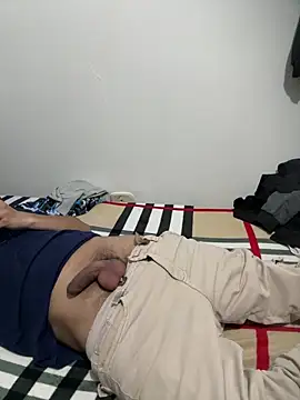 Snapshot of MonisticBlues chatting on 4, 4, 2026 MonisticBlues online show from 4, 4, 2026