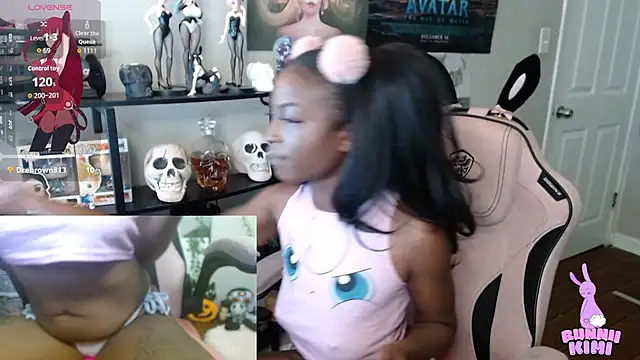 Snapshot of bunniikimi chatting on 13, 9, 2025 bunniikimi online show from 13, 9, 2025