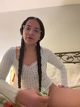 Snapshot of vixxnovalee chatting on 18, 2, 2026 vixxnovalee online show from 18, 2, 2026