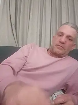 Snapshot of handsome8inchh chatting on 5, 4, 2026 handsome8inchh online show from 5, 4, 2026